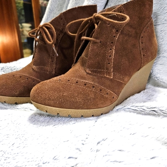 Mia Raphaella Wedge booties. Brown suede lace up. Womens 8.5 - Picture 8 of 10